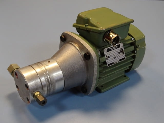 Смазочен агрегат VEB DDR AKMRa 56G4 100Bar TGL11856, град Пловдив | Промишлено Оборудване - снимка 1