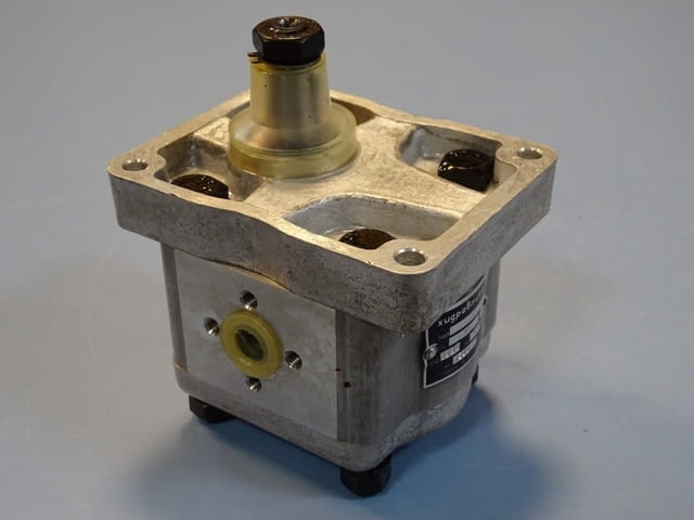 Хидравлична помпа "Хидравлика" C14X 175 Bar 1500 min-1 Hydraulic pump - снимка 6