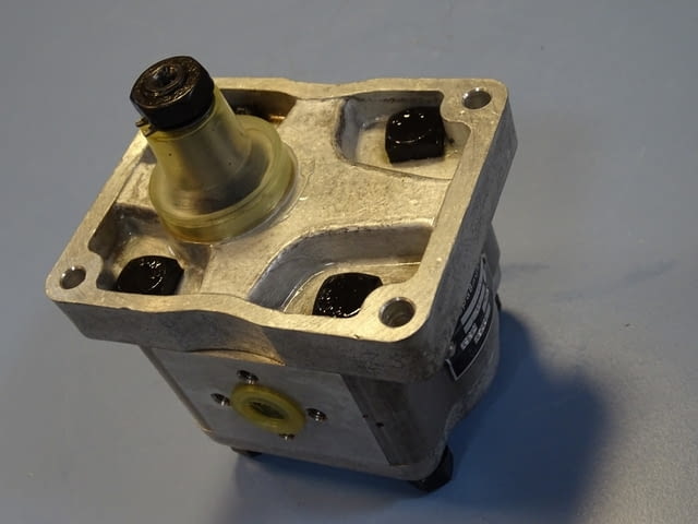 Хидравлична помпа "Хидравлика" C14X 175 Bar 1500 min-1 Hydraulic pump - снимка 7