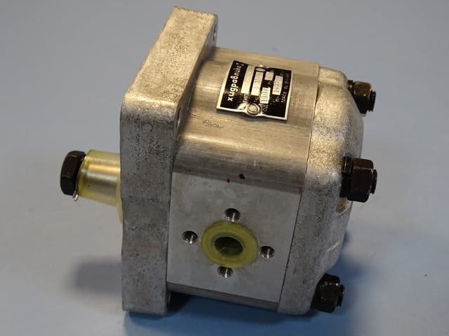 Хидравлична помпа "Хидравлика" C14X 175 Bar 1500 min-1 Hydraulic pump - снимка 11