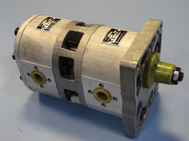 Хидравлична сдвоена помпа "Хидравлика"А43Х/А43Х 175bar 1500min-1 - снимка 2