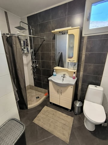 Продавам етаж от къща в гр. Перник кв. Ралица 2-етажна, Тухла, 128 м2 - град Перник | Къщи / Вили - снимка 2