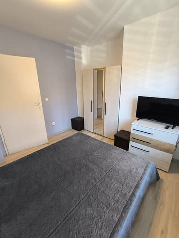 Продавам етаж от къща в гр. Перник кв. Ралица 2-етажна, Тухла, 128 м2 - град Перник | Къщи / Вили - снимка 4