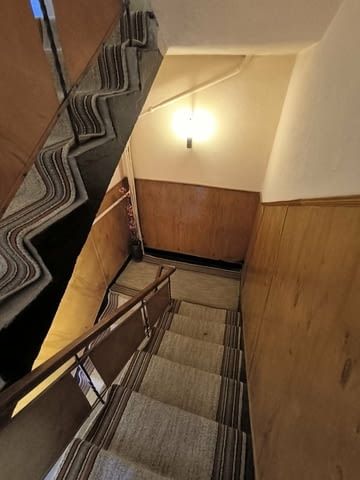 Продавам етаж от къща в гр. Перник кв. Ралица 2-етажна, Тухла, 128 м2 - град Перник | Къщи / Вили - снимка 9