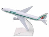 Boeing 777 самолет модел макет Alitalia авиокомпания билети
