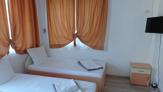 Къща за гости Вълкови Ахтопол, Къща под наем, Климатик, Кабелна телевизия - град Ахтопол | Почивка на Море - снимка 1