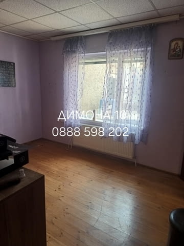 'ДИМОНА 10' ООД продава самостоятелна къща с двор 1-етажна, Тухла, 75 м2 - град Русе | Къщи / Вили - снимка 4