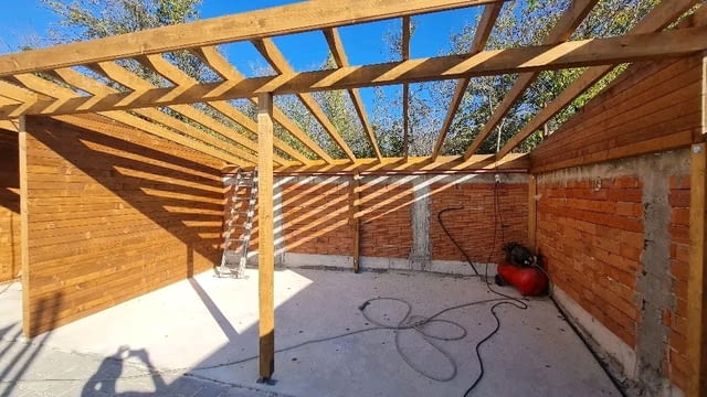 Навеси покриви Пренареждане на керемиди Претърсване Сортиране на керемиди - снимка 11