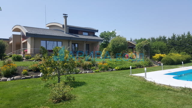 Луксозна къща в с. Стамболийски, община Хасково, село Стамболийски | Къщи / Вили - снимка 2