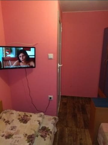 Легла под наем гр. Костинброд, нощувки, стаи под наем за работници - снимка 2