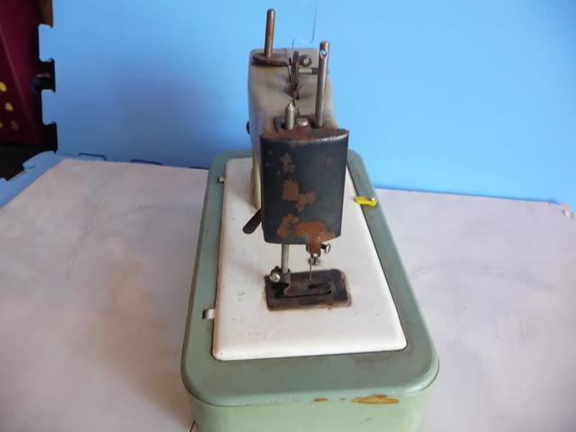 Колекционерска шевна машина Rodica детска гоц, град Радомир | Образователни / Занимателни - снимка 6