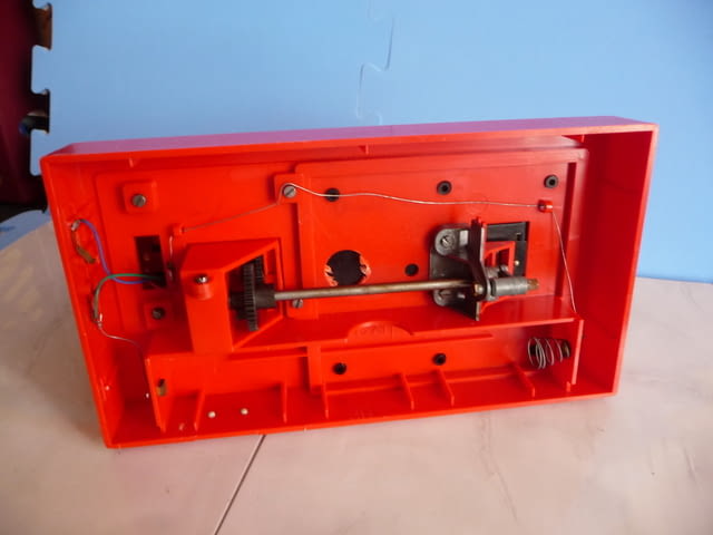 Колекционерска шевна машина Piko Juanita детска гоц шиене, град Радомир | Образователни / Занимателни - снимка 3