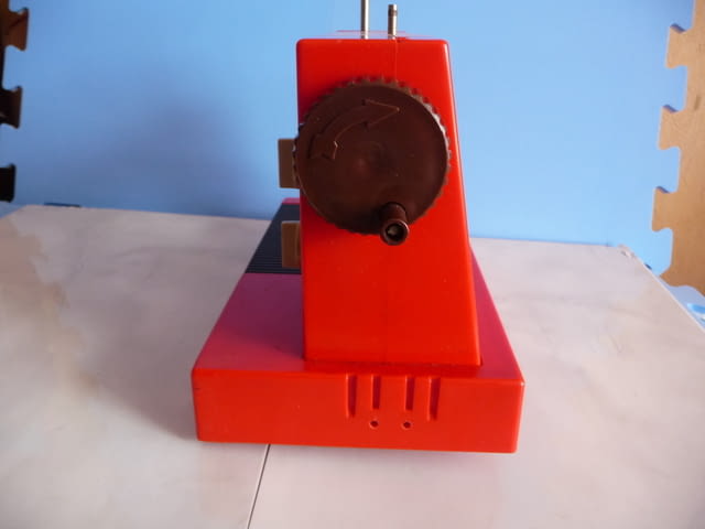 Колекционерска шевна машина Piko Juanita детска гоц шиене, град Радомир | Образователни / Занимателни - снимка 4