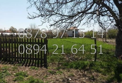 КОДг 12592. Дворното място 1000м2 в селото, в близост до главен път, със сонда за поливане. Имотът е - снимка 4