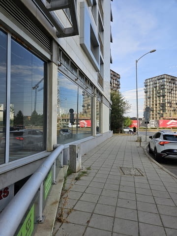 Продава ъглов магазин 240 кв.м. с лице на бул. България., град София | Магазини - снимка 4