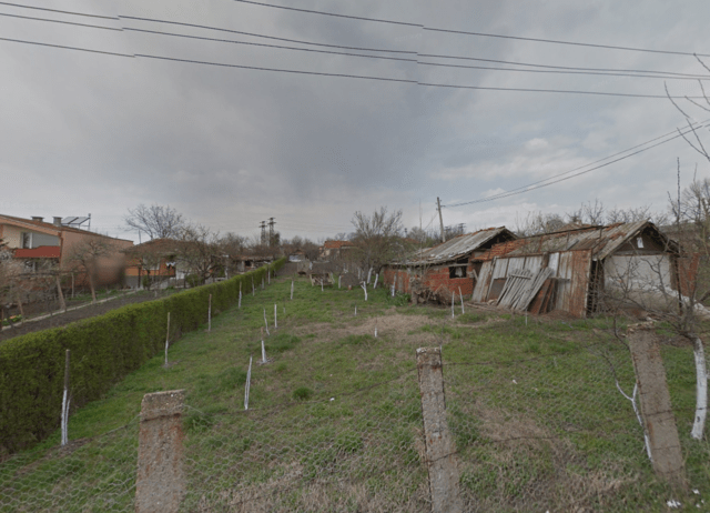 ПАРЦЕЛ с ВИЛА в кв. Изгрев, гр. Хасково 1175 м2, За жил.строителство, За пром.строителство - град Хасково | Парцели / Земя - снимка 2