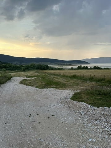 Парцели в регулация на Брега на язовир Батака местност Цигов чарк с ток и вода - снимка 6
