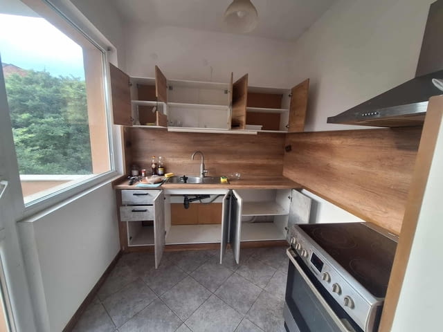 Давам под наем просторен чисто ново обзаведен монолитен етаж от кооперация във Въстанически-с 2спалн - снимка 1