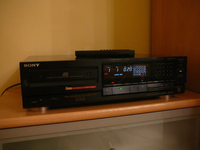 Sony cdp-337esd - град Пазарджик | Ресийвъри / Усилватели - снимка 2
