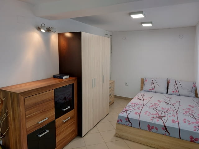 Двустаен, до 4 човека, Струмско/60 евро/нощувка, град Благоевград | Стаи под Наем - снимка 3