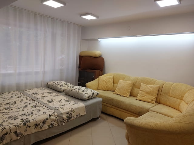 Двустаен, до 4 човека, Струмско/60 евро/нощувка, град Благоевград | Стаи под Наем - снимка 11