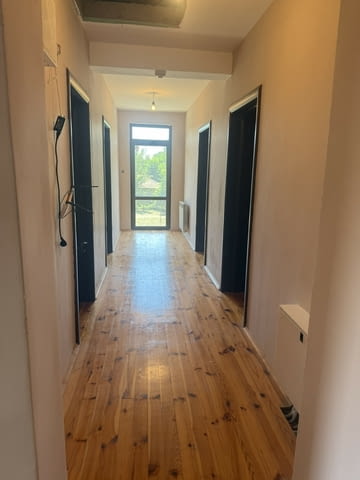 Просторна къща с 4 дка двор в село Голям Дол, област Стара Загора - снимка 11