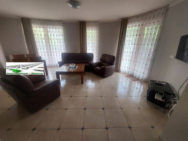 Тристаен апартамент Кършияка с Гараж 3-стаен, 135 м2, Тухла - град Пловдив | Апартаменти - снимка 2