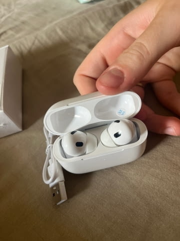 Airpods pro (2 gen) - city of Blagoevgrad | Parts & Accessories - снимка 3