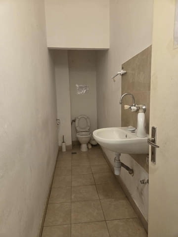 Дава се под наем търговско помещение в Центъра 56 m2 - city of Plovdiv | Stores - снимка 12