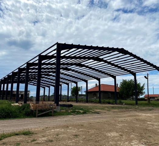 ПИ ЕНД ЕН БЪЛГАРИЯ – метални конструкции и строителство на сгради