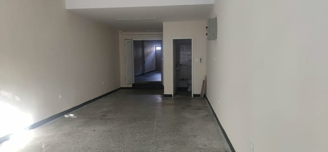 Давам под наем търговско помещение в Кючук Париж Studio, 60 m2, Brick - city of Plovdiv | Offices - снимка 2