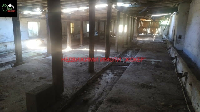 Кравеферма с двуетажна къща 2-етажна, Тухла, 120 м2 - село Родина | Къщи / Вили - снимка 7