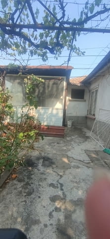 Давам под наем къща в центъра на гр.Пловдив 1-етажна, Тухла, 80 м2 - град Пловдив | Къщи / Вили - снимка 4