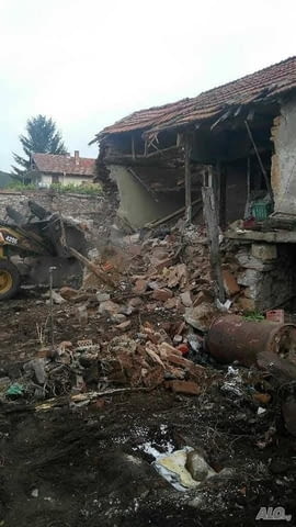 Хамали Експрес В страната, Извозване на строителни отпадъци, Опаковане в кашони, Транспорт на битова техника, Транспорт на мебели, Извозване на битова техника, Извозване на стари мебели, Извозване на строителни отпадъци, Опаковане в кашони, Разтоварване на товари, Товарене на товари, Чистене на дворове, Чистене на мазета/тавани, Чистене на покриви, 3 т - град София | Транспортни / Хамалски - снимка 1