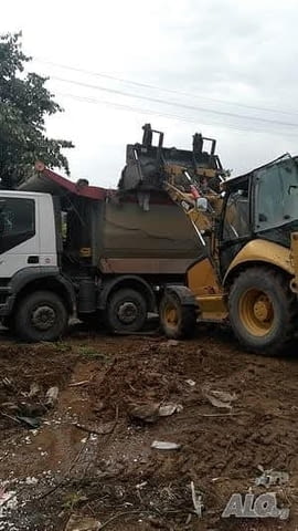 Хамали Експрес В страната, Извозване на строителни отпадъци, Опаковане в кашони, Транспорт на битова техника, Транспорт на мебели, Извозване на битова техника, Извозване на стари мебели, Извозване на строителни отпадъци, Опаковане в кашони, Разтоварване на товари, Товарене на товари, Чистене на дворове, Чистене на мазета/тавани, Чистене на покриви, 3 т - град София | Транспортни / Хамалски - снимка 3