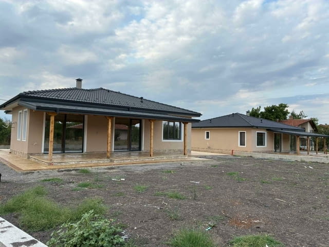 Твоят Нов Дом е Тук – С. Сираково, Само На 10 Мин. От Хасково - снимка 4