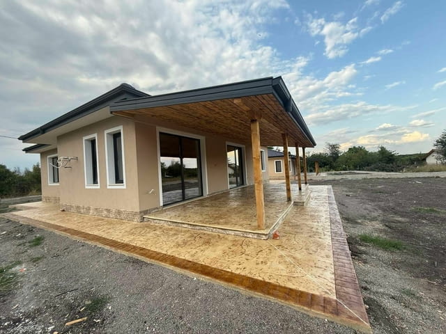 Твоят Нов Дом е Тук – С. Сираково, Само На 10 Мин. От Хасково - снимка 7