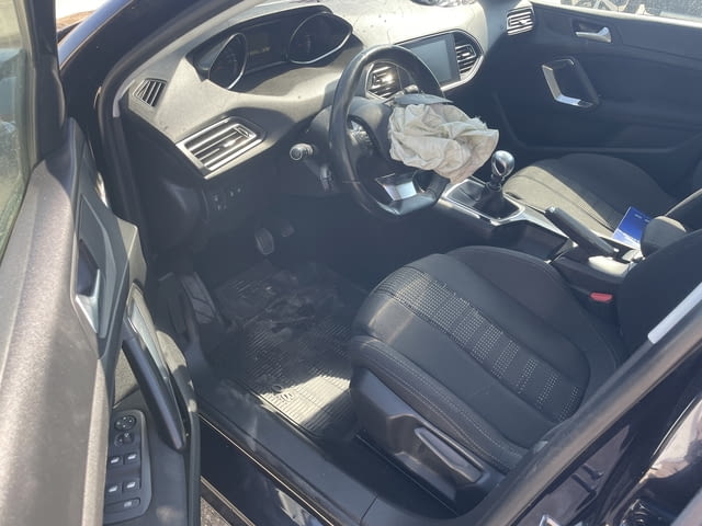 Peugeot 308 SW комби (T9), 1.6 BlueHDi, двигател BHZ (DV6FC), (10 JBGY), 120 кс., ск. кутия BVM 6, S - снимка 6