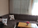 Давам под наем обзаведен тристаен апартамент