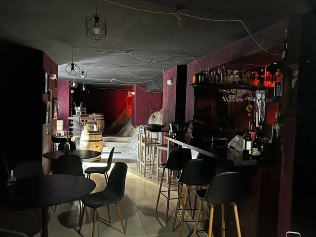 Заведение под наем в Топ центъра на Пловдив 75 m2 - city of Plovdiv | Bars - снимка 1