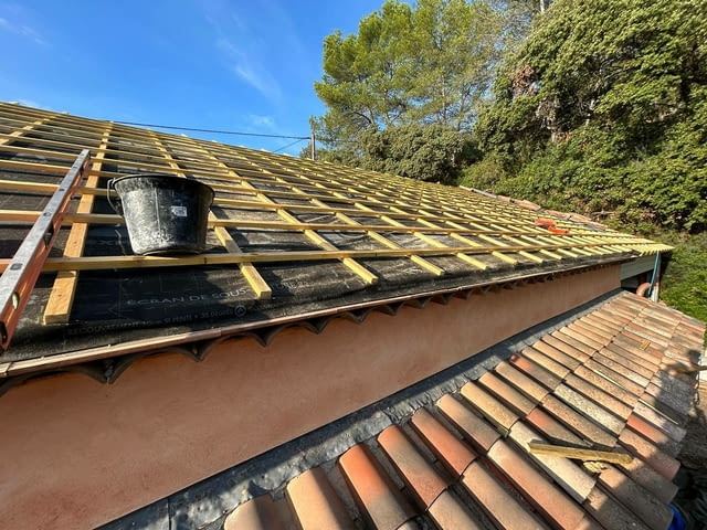 Изграждане на навеси дървени конструкции веранди Градински къщи Пренареждане на керемиди покриви. - снимка 10