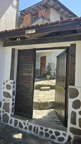 Двуетажна масивна къща с 1/2 дк двор в гр. Смолян, град Смолян | Къщи / Вили - снимка 7