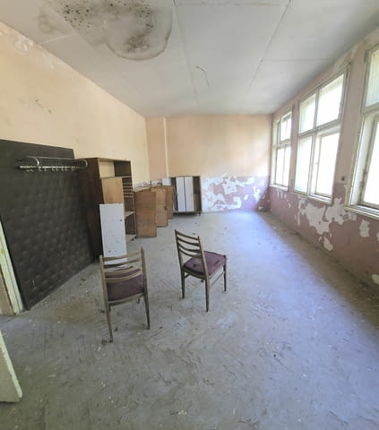 3-етажна масивна сграда в с. Сини Вир, област Шумен, село Сини вир | Къщи / Вили - снимка 10