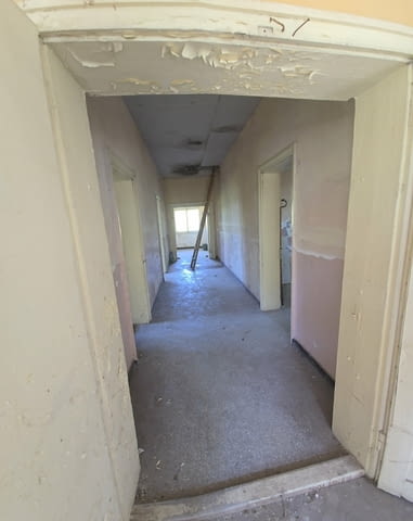 3-етажна масивна сграда в с. Сини Вир, област Шумен, село Сини вир | Къщи / Вили - снимка 11