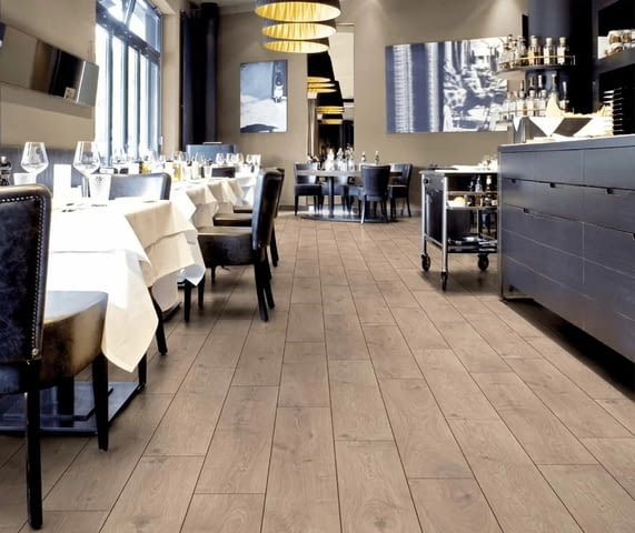 Ламинат Бежов Дъб Атлас 808 AC 5, С 4V - четиристранна факса, Светъл - град София | Паркети / Настилки - снимка 1