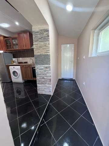 Давам напълно обзаведена къща в с. Яребична 1-етажна, Тухла, 40 м2 - село Яребична | Къщи / Вили - снимка 7