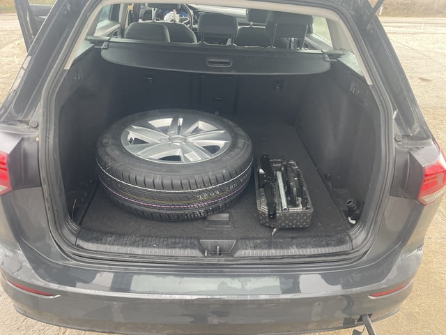 Volkswagen Golf VIII Variant, двигател DFYA, 1.5 eTSI, 150 кс., автоматик, 64 000 km., 2023, euro 6D - снимка 8