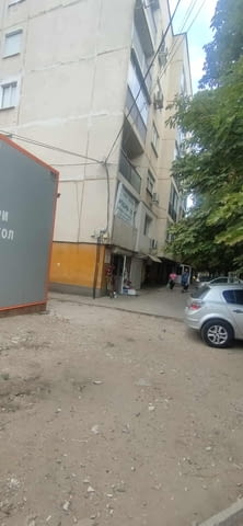 Продавам тристаен-спалня, хол дневна и отделна трапезария-кухня в центъра на АСЕНОВГРАД на ул.ИЛАРИОН - снимка 2