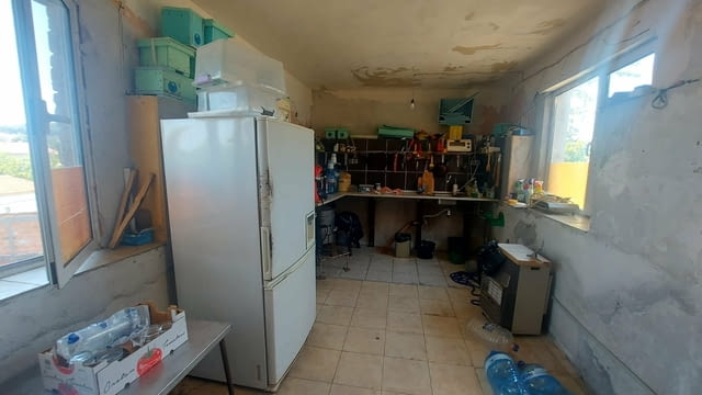 Сграда с прилежащ терен в с. Долно Брястово, обл. Хасково, село Брястово | Къщи / Вили - снимка 1