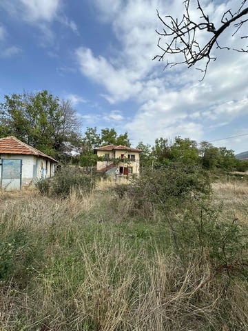 Къща в село Отец пайсиево чист въздух и спокойствие, град Пловдив | Къщи / Вили - снимка 4